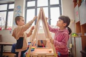 OMV Petrom şi World Vision investesc în educaţia timpurie în Bucureşti-Ilfov